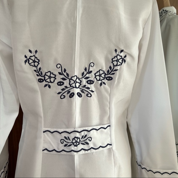 NWOT Embroidery laboratory coat L medical scrub - Picture 9 of 14